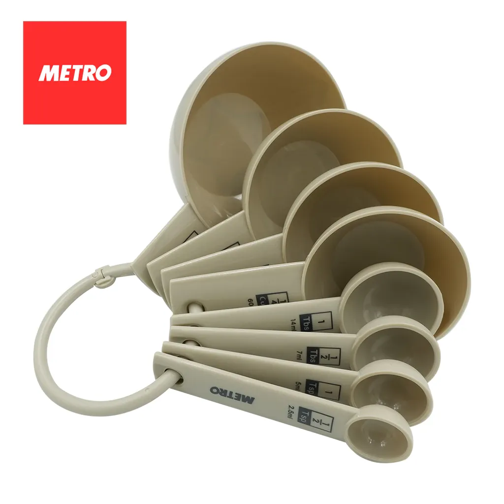 Metro Bakewares MB5570 8-Piece Measuring Cup and Cookie Cutter Set, product view